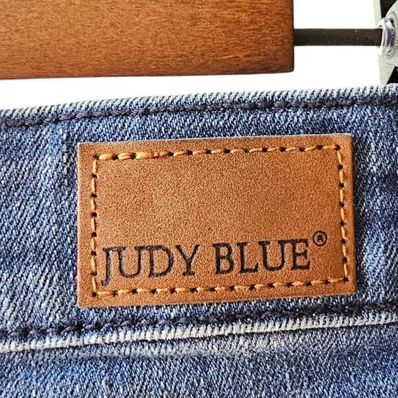 Judy Blue Mid Rise Cut Off Shorts Size S - Picture 8 of 10